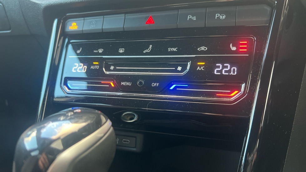 Used Volkswagen T-Roc 2022 for sale - 76311937: Photo 63