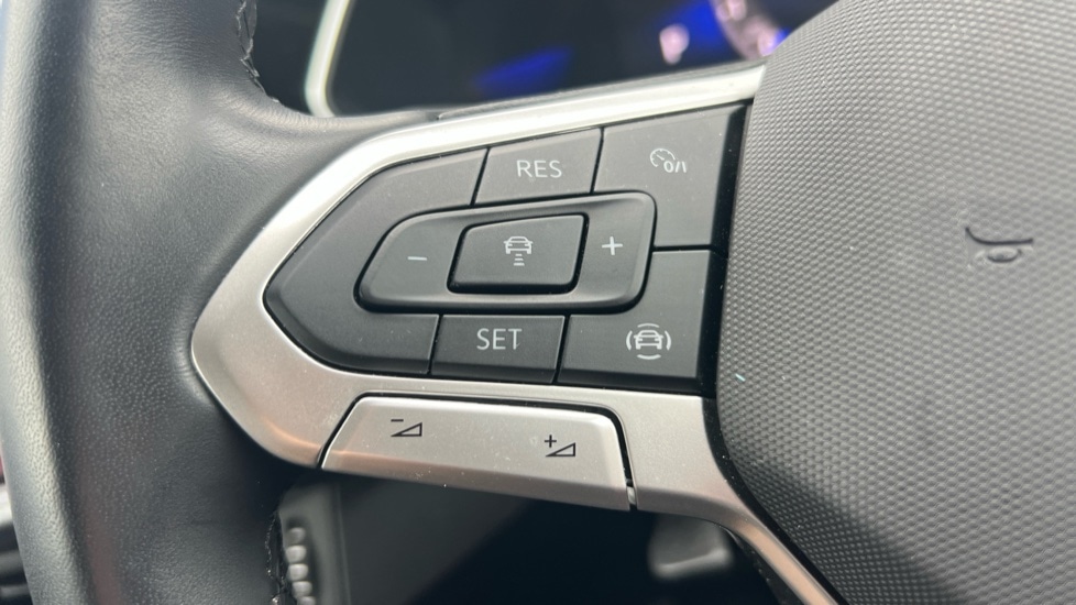 Used Volkswagen T-Cross 2023 for sale - 76420637: Photo 31