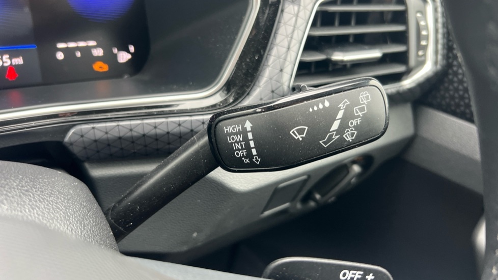 Used Volkswagen T-Cross 2023 for sale - 76420637: Photo 32