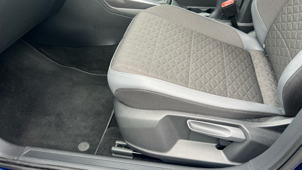 Used Volkswagen T-Cross 2023 for sale - 76420637: Photo 39