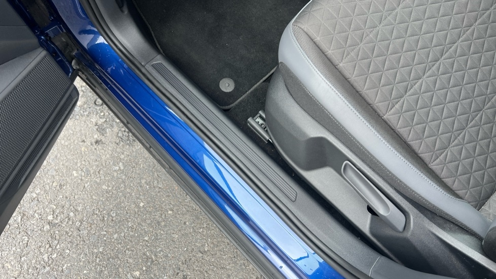 Used Volkswagen T-Cross 2023 for sale - 76420637: Photo 40