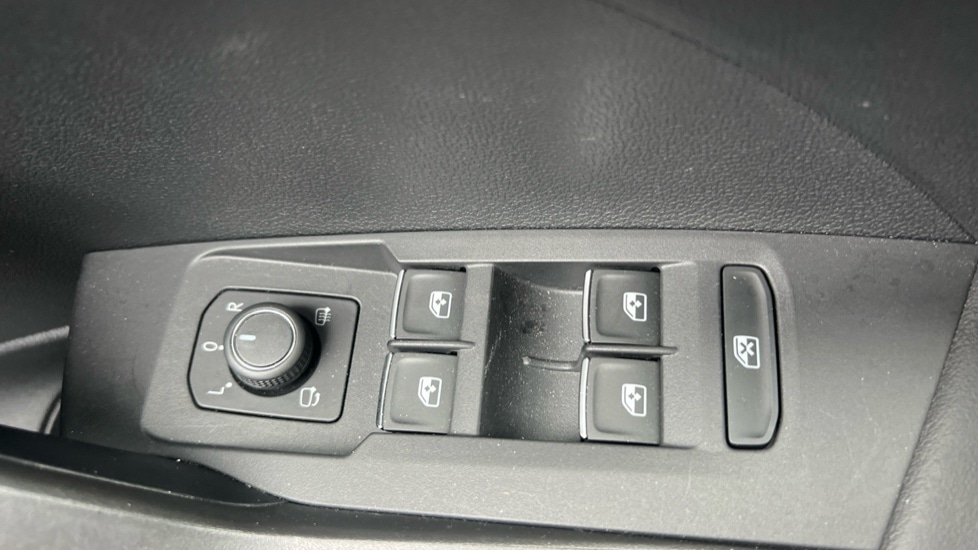 Used Volkswagen T-Cross 2023 for sale - 76420637: Photo 62