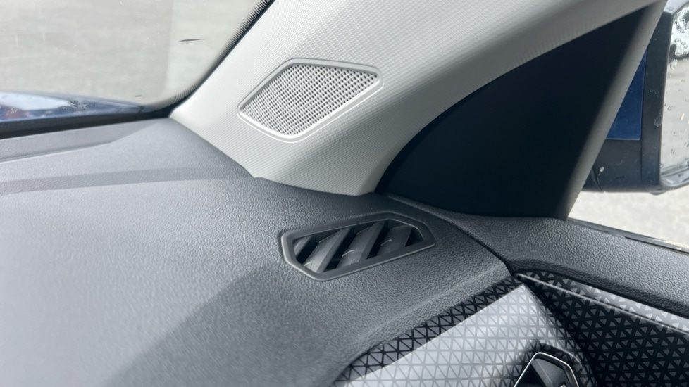 Used Volkswagen T-Cross 2023 for sale - 76420637: Photo 64