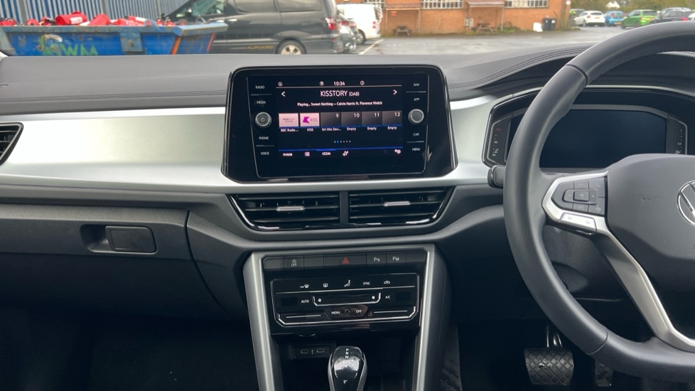 Used Volkswagen T-Roc 2025 for sale - 76452147: Photo 13