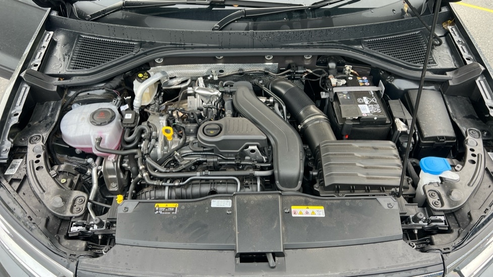 Used Volkswagen T-Roc 2025 for sale - 76452147: Photo 17