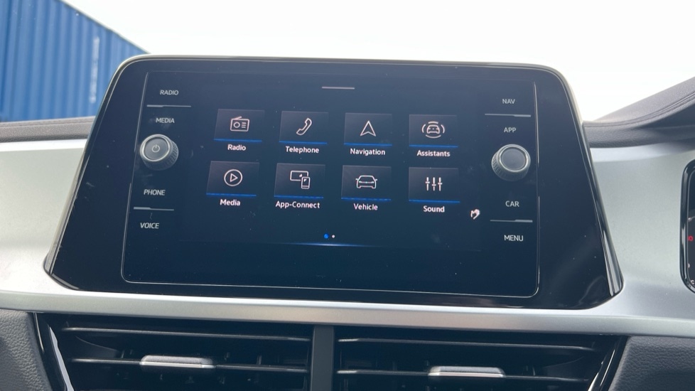 Used Volkswagen T-Roc 2025 for sale - 76452147: Photo 23