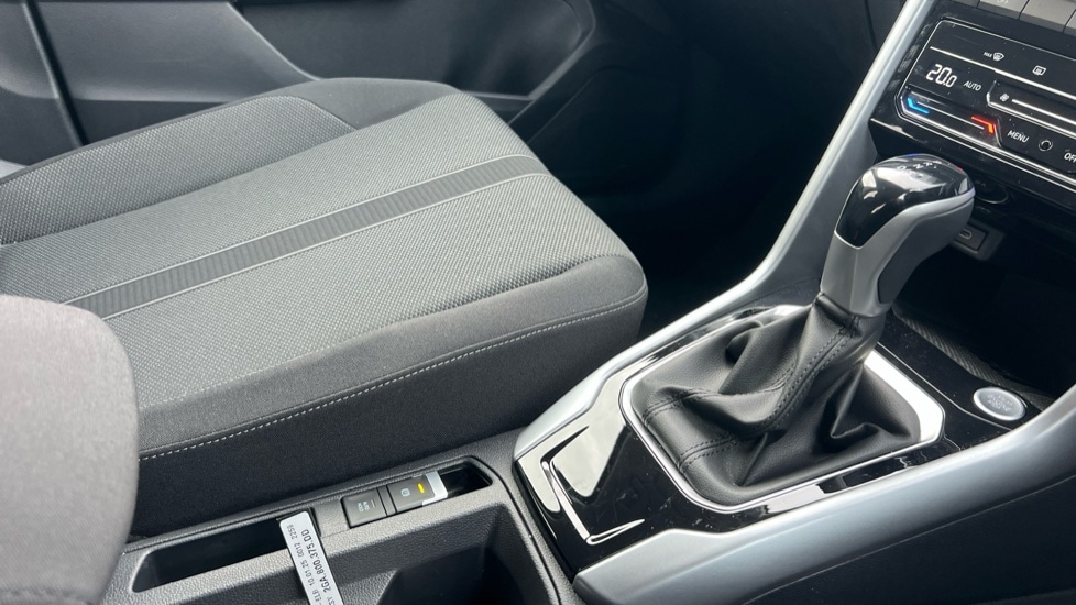 Used Volkswagen T-Roc 2025 for sale - 76452147: Photo 34