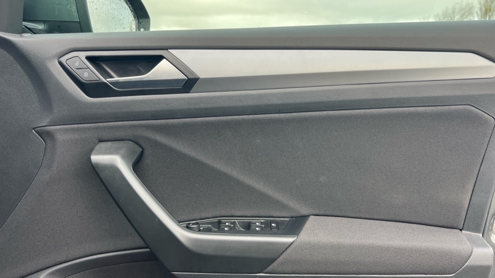 Used Volkswagen T-Roc 2025 for sale - 76452147: Photo 36