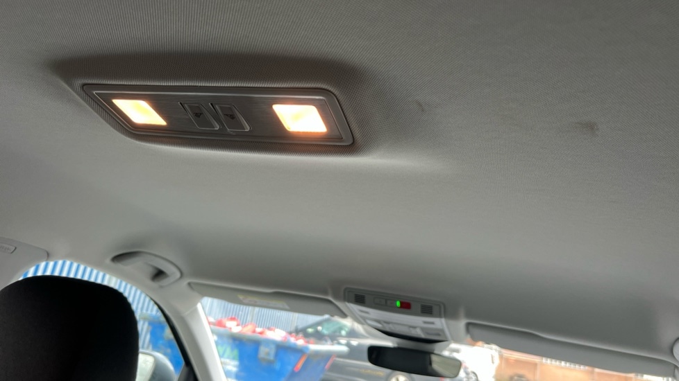 Used Volkswagen T-Roc 2025 for sale - 76452147: Photo 37