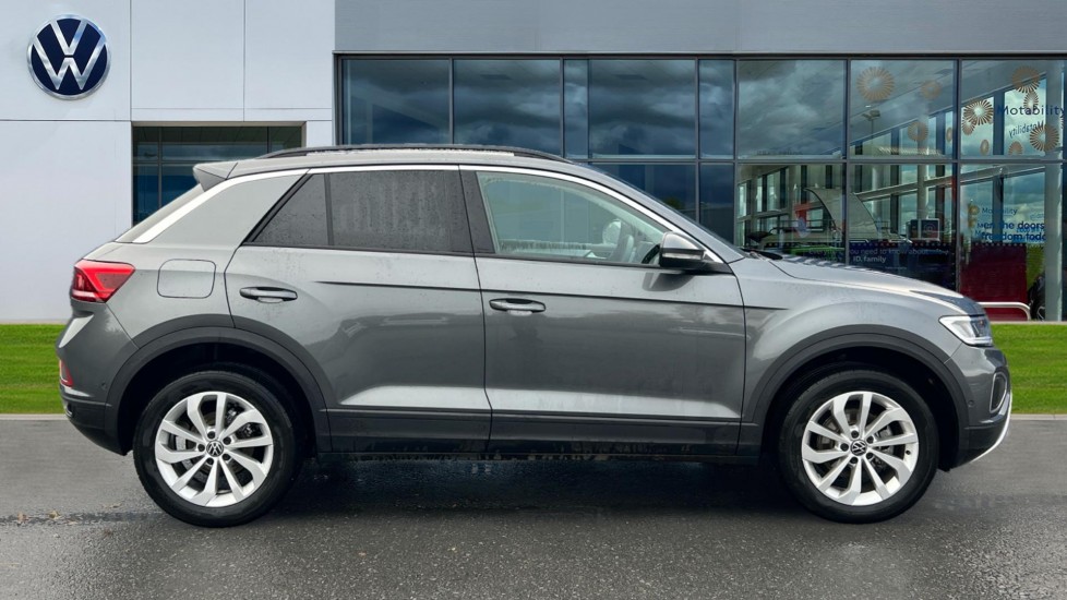 Used Volkswagen T-Roc 2025 for sale - 76452147: Photo 4