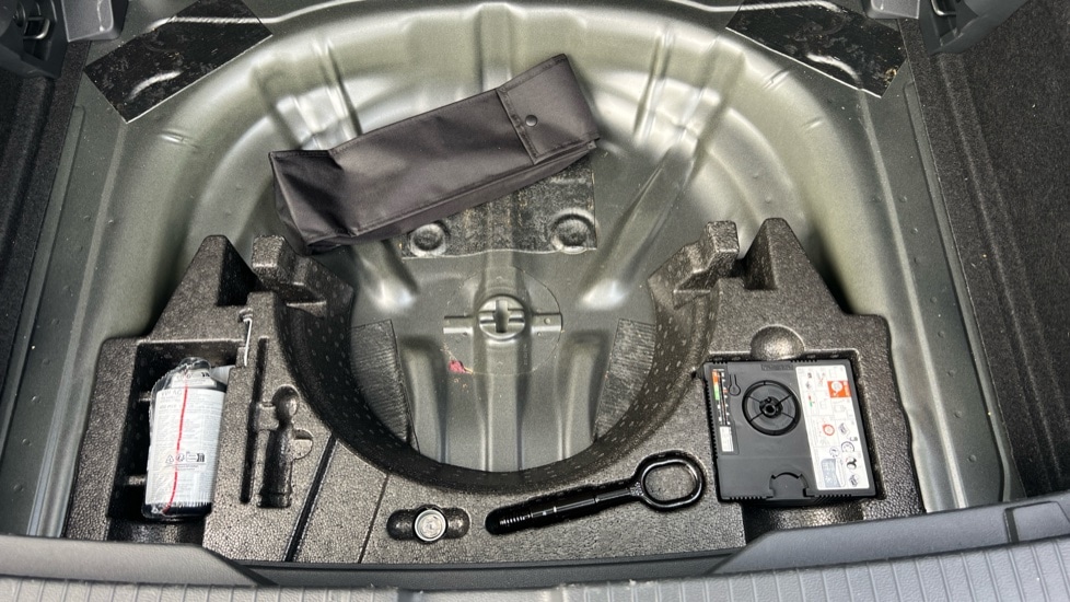 Used Volkswagen T-Roc 2025 for sale - 76452147: Photo 43