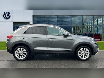 Used Volkswagen T-Roc 2025 for sale - 76452147: Photo