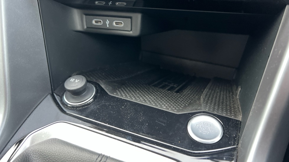 Used Volkswagen T-Roc 2025 for sale - 76452147: Photo 56