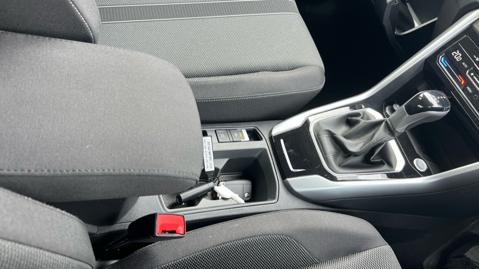 Used Volkswagen T-Roc 2025 for sale - 76452147: Photo 59