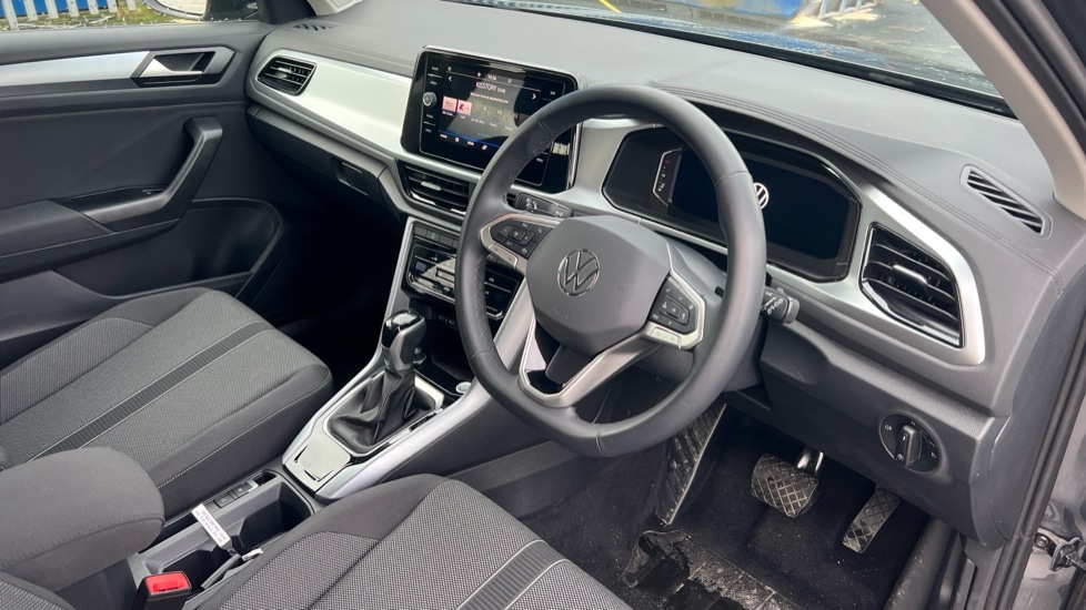Used Volkswagen T-Roc 2025 for sale - 76452147: Photo 6