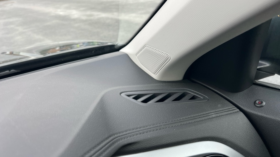 Used Volkswagen T-Roc 2025 for sale - 76452147: Photo 63