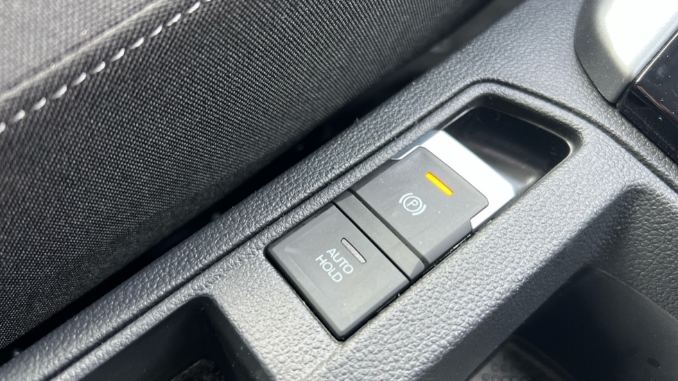 Used Volkswagen T-Roc 2025 for sale - 76452147: Photo 66