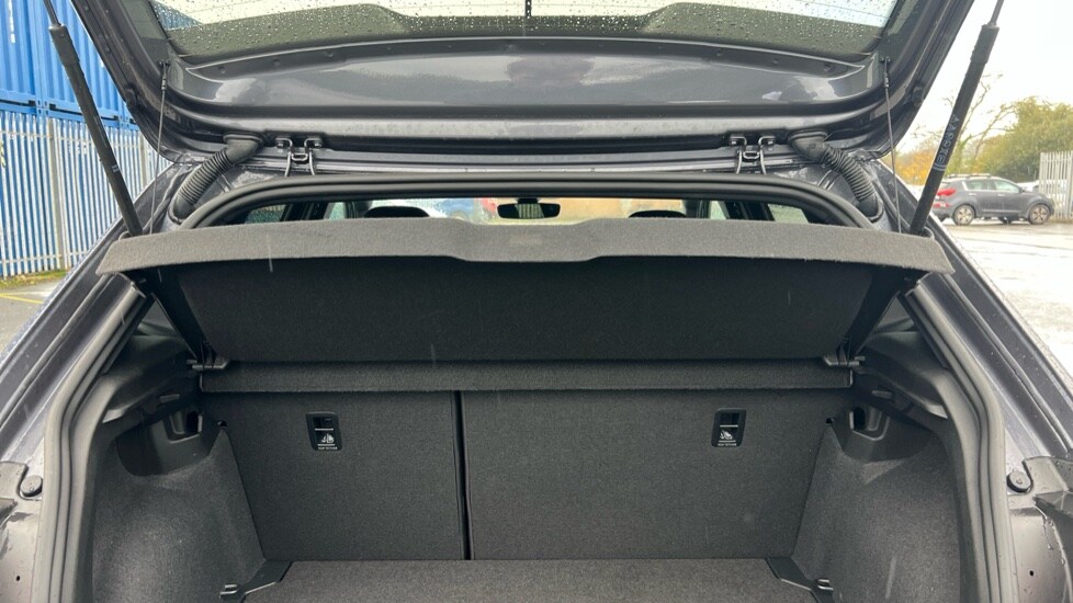 Used Volkswagen Polo 2024 for sale - 76438105: Photo 32