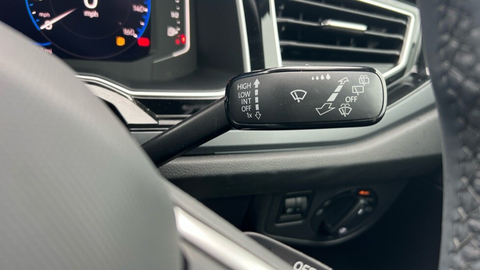 Used Volkswagen Polo 2024 for sale - 76438105: Photo 44