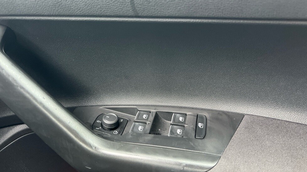 Used Volkswagen Polo 2024 for sale - 76438105: Photo 48