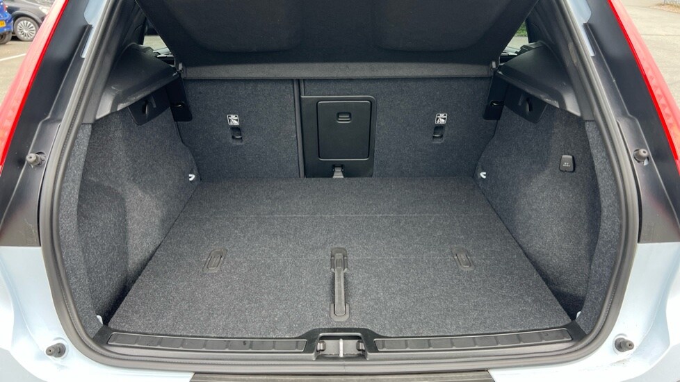 Used Volvo XC40 2024 for sale - 75735311: Photo 15