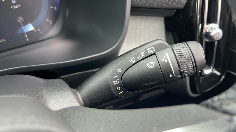 Used Volvo XC40 2024 for sale - 75735311: Photo 24