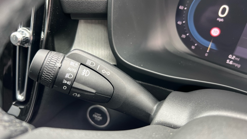 Used Volvo XC40 2024 for sale - 75735311: Photo 25