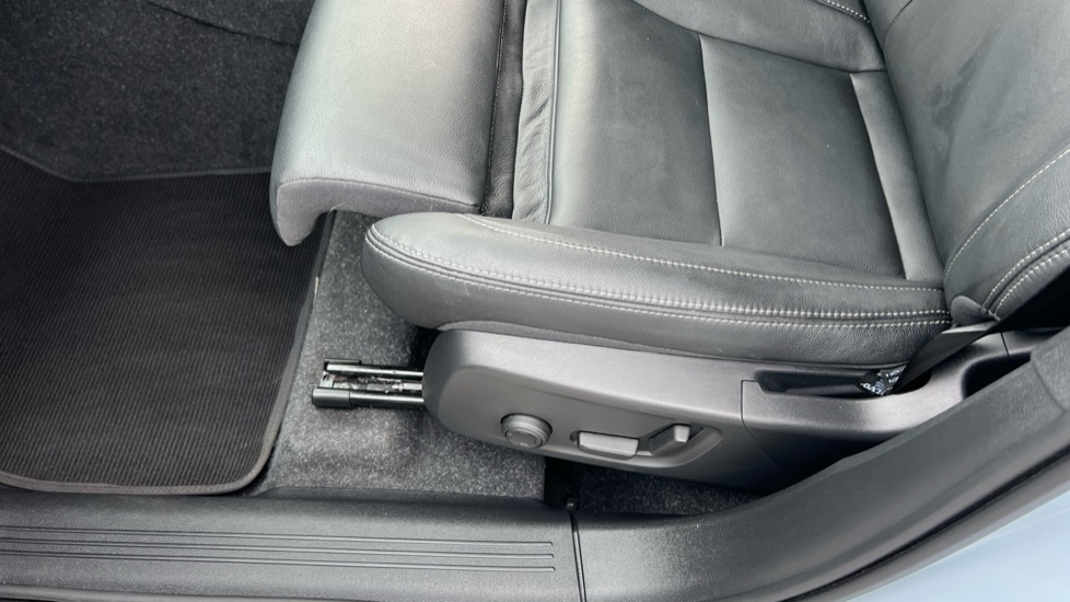 Used Volvo XC40 2024 for sale - 75735311: Photo 32