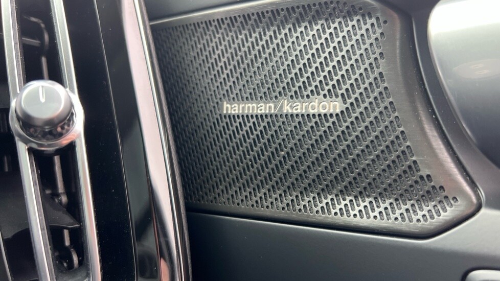 Used Volvo XC40 2024 for sale - 75735311: Photo 46