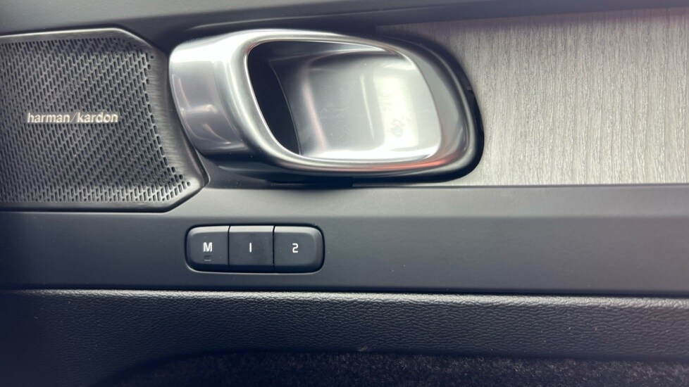 Used Volvo XC40 2024 for sale - 75735311: Photo 47