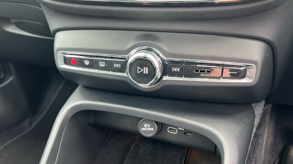 Used Volvo XC40 2024 for sale - 75735311: Photo 48