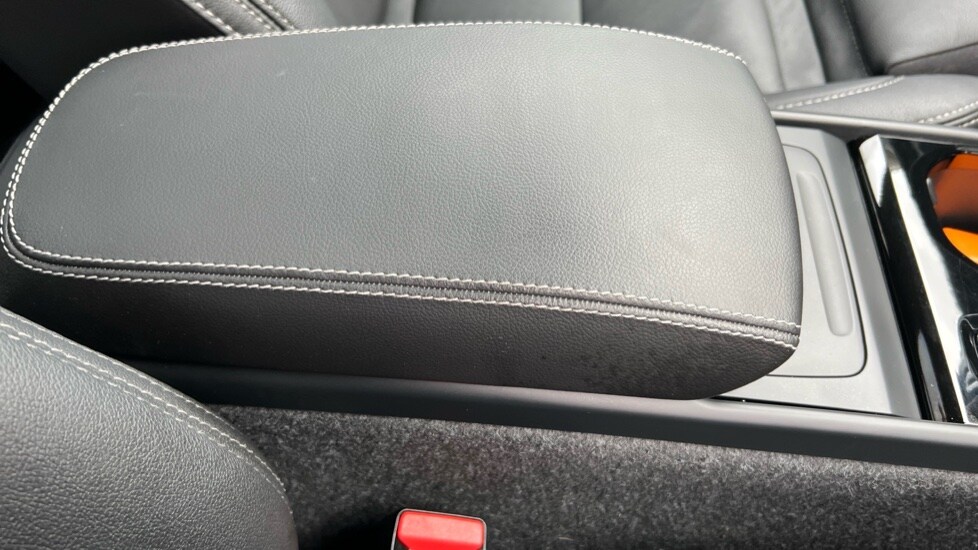 Used Volvo XC40 2024 for sale - 75735311: Photo 52