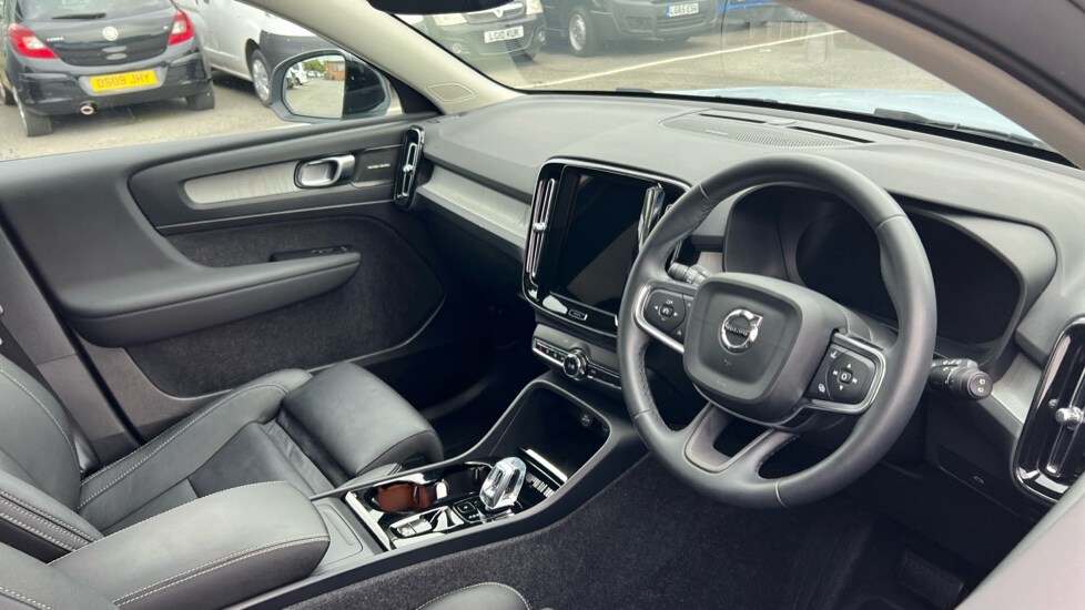 Used Volvo XC40 2024 for sale - 75735311: Photo 9