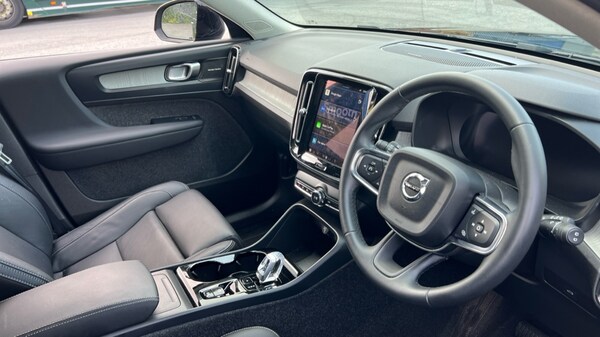 Used Volvo XC40 2024 for sale - 75472475: Photo 9