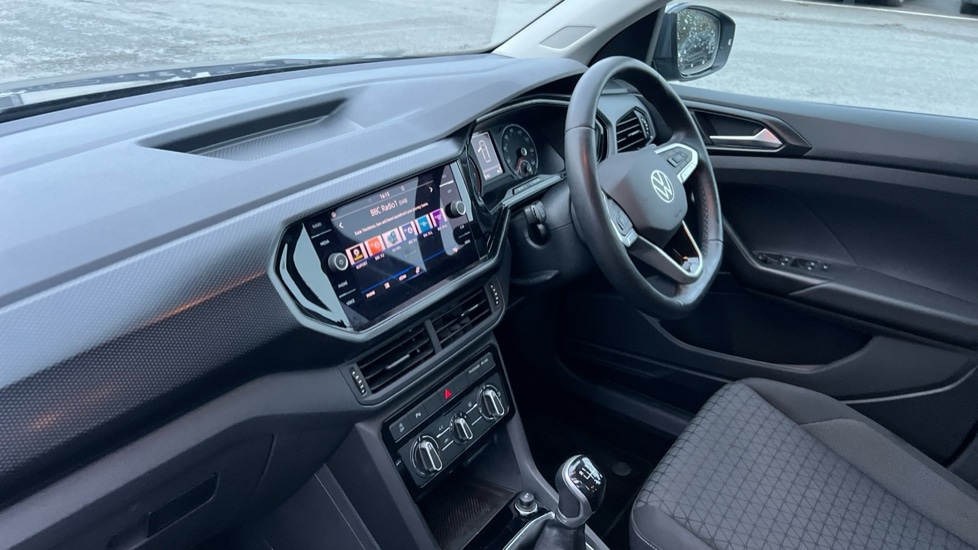 Used Volkswagen T-Cross 2021 for sale - 76773378: Photo 2