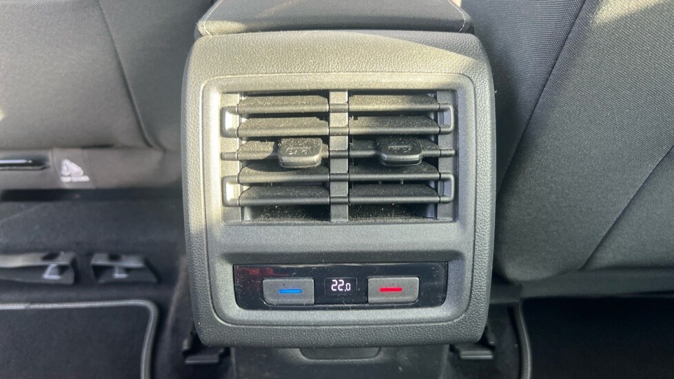 Used Volkswagen Golf 2020 for sale - 76652398: Photo 34