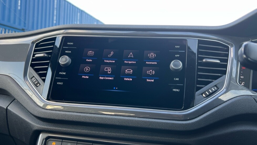 Used Volkswagen T-Roc 2021 for sale - 76312136: Photo 24