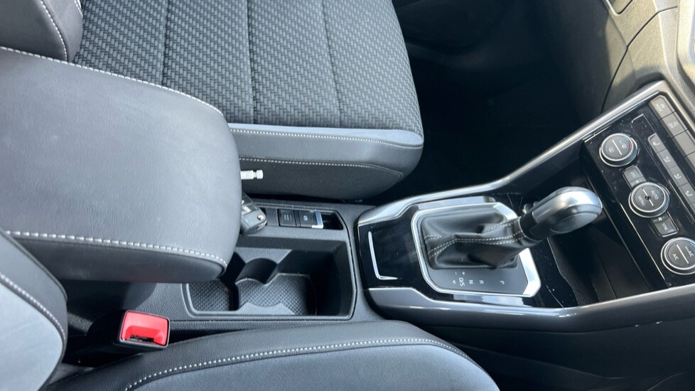 Used Volkswagen T-Roc 2021 for sale - 76312136: Photo 52