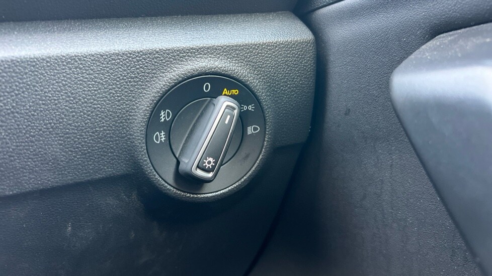 Used Volkswagen T-Roc 2021 for sale - 76312136: Photo 57