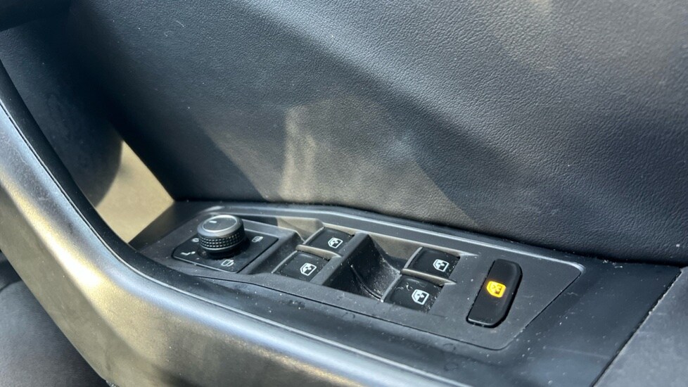 Used Volkswagen T-Roc 2021 for sale - 76312136: Photo 58