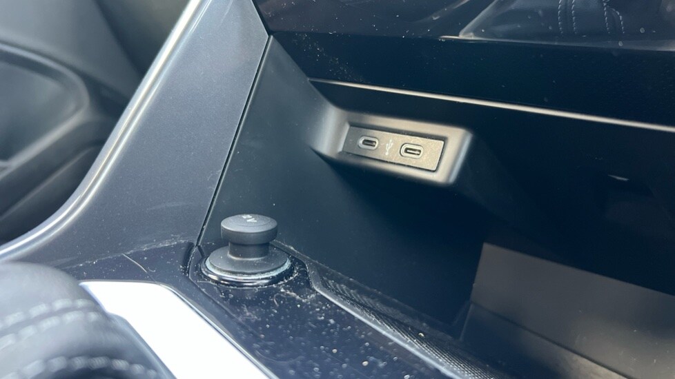 Used Volkswagen T-Roc 2021 for sale - 76312136: Photo 61