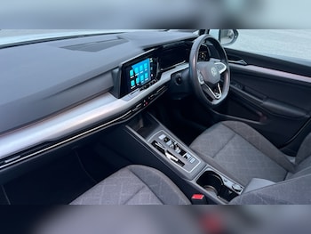 Used Volkswagen Golf 2023 for sale - 77025509: Photo