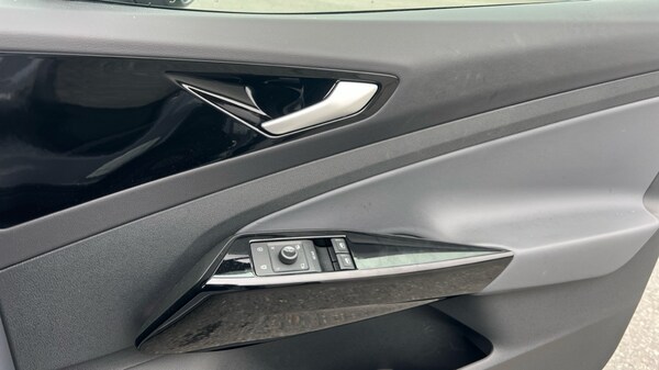 Used Volkswagen ID.4 2025 for sale - 75514590: Photo 37