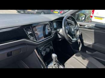 Used Volkswagen T-Roc 2021 for sale - 74820512: Photo