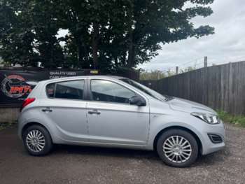 Used Hyundai i20 2013 for sale - 75304612: Photo