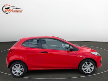 Used Mazda Mazda2 2011 for sale - 79505123: Photo