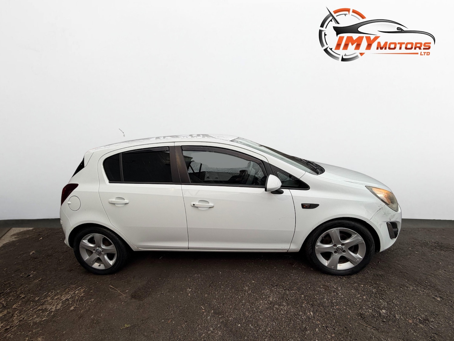 Used Vauxhall Corsa 2013 for sale - 77639244: Photo 2