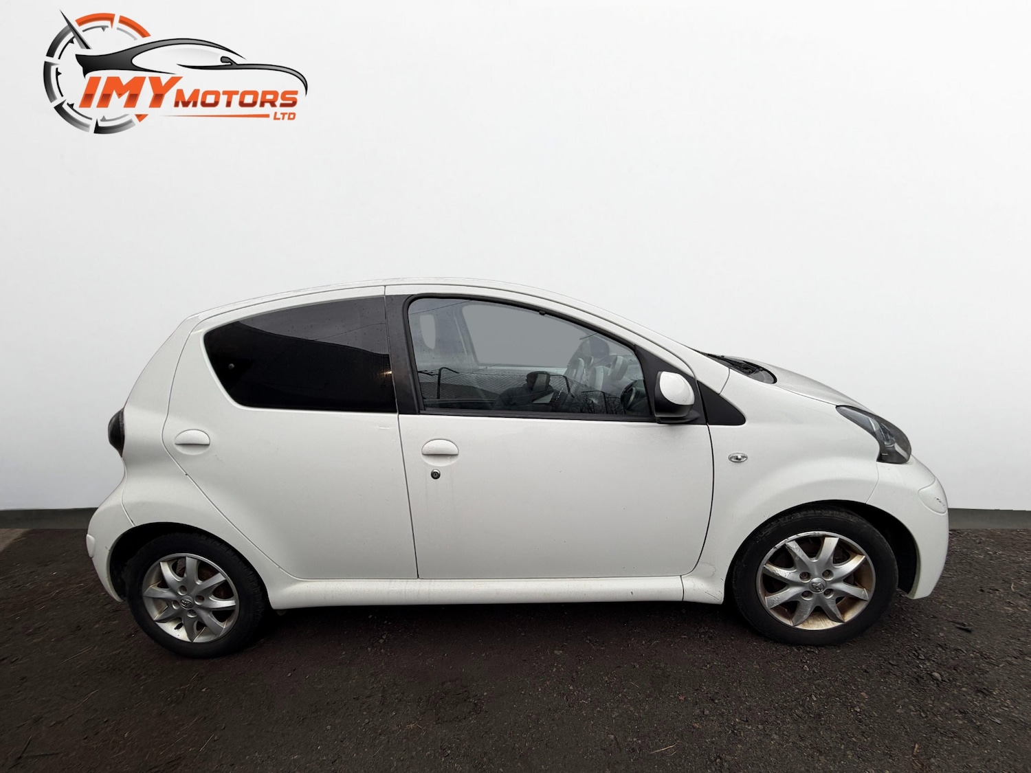 Used Toyota AYGO 2014 for sale - 77669369: Photo 2