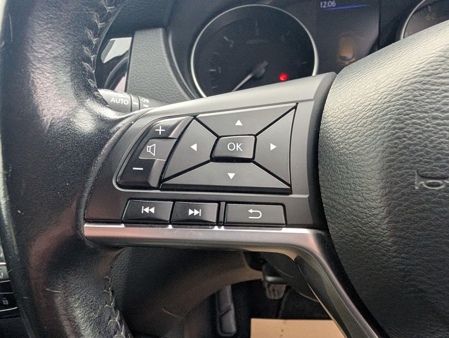 Used Nissan Qashqai for sale - 77808757: Photo 23