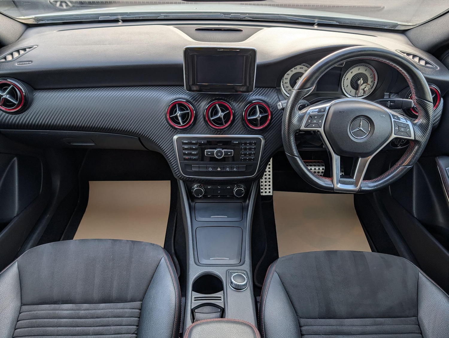 Used Mercedes-Benz A-Class 2015 for sale - 77537326: Photo 15